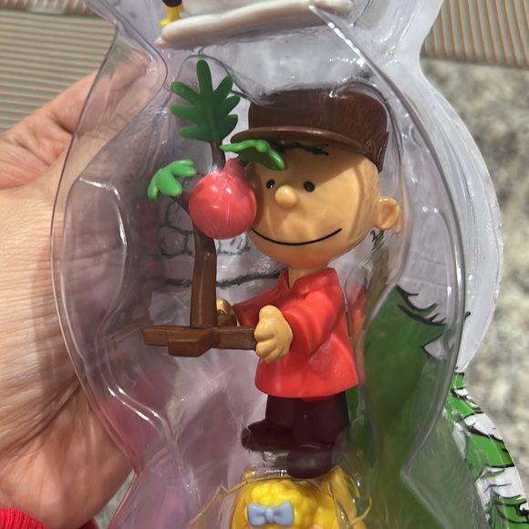 Peanuts Holiday Figures Snoopy Charlie Brown Christmas Figurines Collectibles - Picture 4 of 10